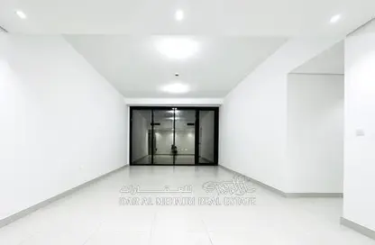 Apartment - 2 Bedrooms - 2 Bathrooms for rent in Ayesha Tower - Al Jaddaf - Dubai