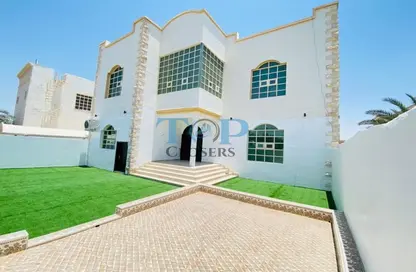 Villa - 4 Bedrooms - 4 Bathrooms for rent in Al Bateen - Al Ain