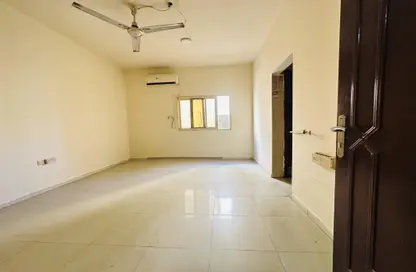 Apartment - 1 Bathroom for rent in Fire Station Road - Muwaileh - Sharjah