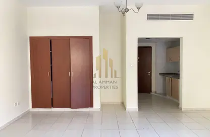 Apartment - 1 Bathroom for rent in T03 - Spain Cluster - International City - Dubai