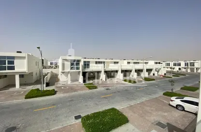 Villa - 3 Bedrooms - 4 Bathrooms for rent in Centaury - The Roots DAMAC Hills 2 - Damac Hills 2 - Dubai