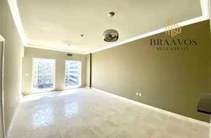 Apartment - 1 Bedroom - 2 Bathrooms for sale in Axis silver 1 - Dubai Silicon Oasis - Dubai