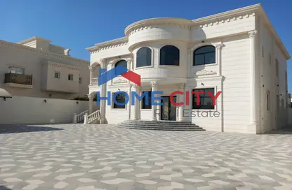 Villa - 6 Bedrooms for rent in Madinat Al Riyad - Abu Dhabi