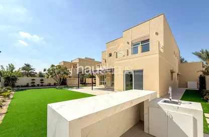 Villa - 5 Bedrooms - 5 Bathrooms for rent in Meadows 5 - Meadows - Dubai