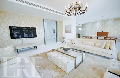 Villa - 4 Bedrooms - 5 Bathrooms for rent in Garden Homes Frond M - Garden Homes - Palm Jumeirah - Dubai