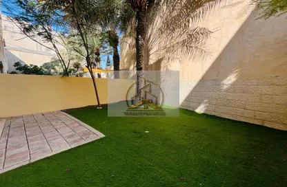 Villa - 4 Bedrooms - 4 Bathrooms for rent in Mushrif Gardens - Al Mushrif - Abu Dhabi