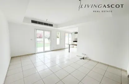 Villa - 2 Bedrooms - 3 Bathrooms for rent in Springs 11 - The Springs - Dubai