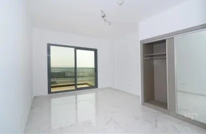 Apartment - 1 Bathroom for rent in Golden Dream Tower 1 - Jumeirah Village Circle - Dubai