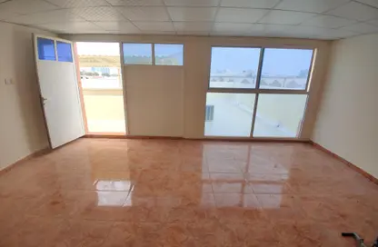 Villa - 4 Bedrooms - 3 Bathrooms for rent in Al Sabkha - Al Riqqa - Sharjah