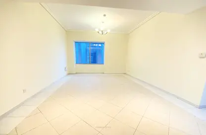 Apartment - 3 Bedrooms - 3 Bathrooms for rent in Sky Tower - Sheikh Zayed Road - Dubai