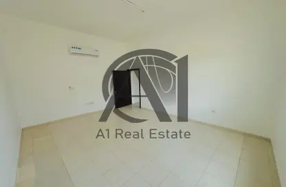 Apartment - 1 Bedroom - 2 Bathrooms for rent in Asharej - Al Ain