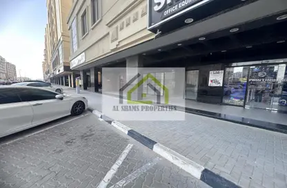 Shop - Studio - 1 Bathroom for rent in Muwaileh 29 Building - Muwaileh - Sharjah