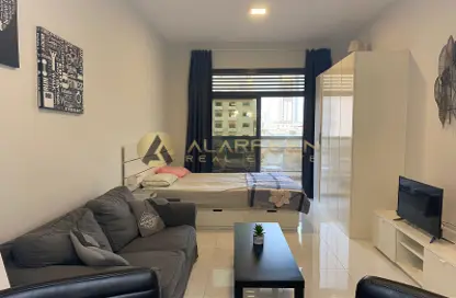 Apartment - 1 Bathroom for rent in Plazzo Residence - Jumeirah Village Triangle - Dubai