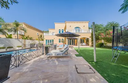 Villa - 5 Bedrooms - 6 Bathrooms for sale in Legacy - Jumeirah Park - Dubai