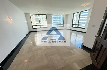 Apartment - 3 Bedrooms - 5 Bathrooms for rent in Hamdan Street - Abu Dhabi