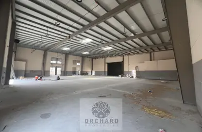 Warehouse - Studio - 2 Bathrooms for rent in Al Jlail - Al Sajaa - Sharjah