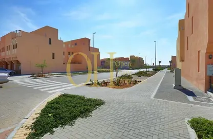 Townhouse - 3 Bedrooms - 4 Bathrooms for sale in Zone 4 - Hydra Village - Abu Dhabi