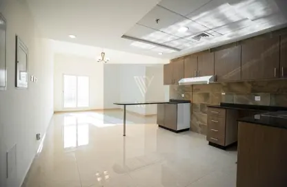 Apartment - 2 Bedrooms - 3 Bathrooms for rent in 4Direction Residence 1 - Dubai Residence Complex - Dubai