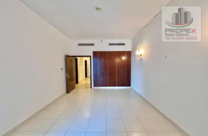 Apartment - 2 Bedrooms - 3 Bathrooms for rent in Latifa Tower - Sheikh Zayed Road - Dubai