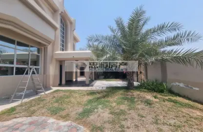 Villa - 4 Bedrooms - 4 Bathrooms for rent in Jumeirah 1 Villas - Jumeirah 1 - Jumeirah - Dubai