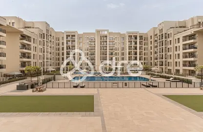 Apartment - 2 Bedrooms - 2 Bathrooms for sale in Hayat Boulevard-1A - Hayat Boulevard - Town Square - Dubai