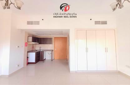 Apartment - 1 Bathroom for rent in Al Warsan 4 - Al Warsan - Dubai