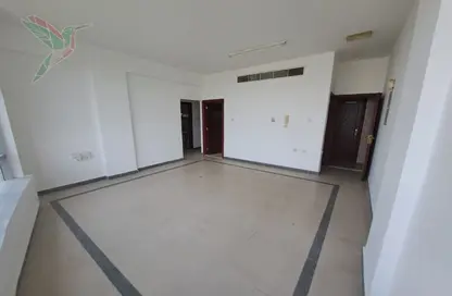 Apartment - 2 Bedrooms - 2 Bathrooms for rent in Hai Al Madheef - Central District - Al Ain