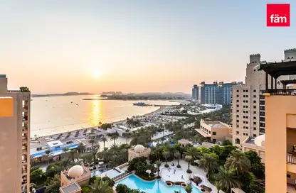 Apartment - 3 Bedrooms - 5 Bathrooms for sale in The Fairmont Palm Residence South - The Fairmont Palm Residences - Palm Jumeirah - Dubai