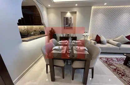 Apartment - 4 Bedrooms - 5 Bathrooms for sale in Ville 12 - Masdar City - Abu Dhabi