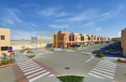 Townhouse - 2 Bedrooms - 3 Bathrooms for sale in Zone 7 - Hydra Village - Abu Dhabi