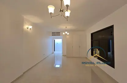 Apartment - 2 Bedrooms - 2 Bathrooms for rent in White Swan Building - Sheikh Zayed Road - Dubai