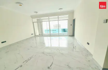 Apartment - 2 Bedrooms - 3 Bathrooms for rent in Emerald Residence - Dubai Marina - Dubai