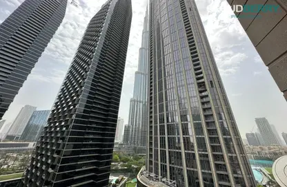 Apartment - 2 Bedrooms - 3 Bathrooms for sale in Standpoint Tower 1 - Standpoint Towers - Downtown Dubai - Dubai