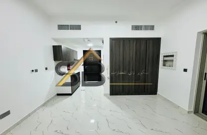 Apartment - 1 Bathroom for rent in Dubailand Oasis - Dubai Land - Dubai