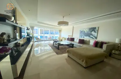 Living Room image for: Apartment - 3 Bedrooms - 4 Bathrooms for sale in Al Seef Tower - Dubai Marina - Dubai, Image 1