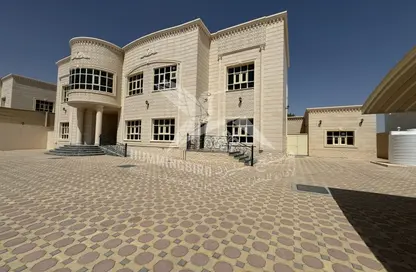 Villa - 6 Bedrooms for rent in Al Dafeinah - Asharej - Al Ain