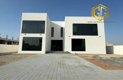 Villa - 5 Bedrooms - 6 Bathrooms for rent in Al Warsan 2 - Al Warsan - Dubai