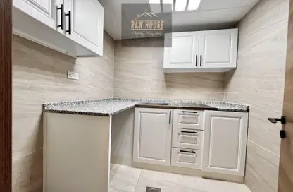 Apartment - 1 Bathroom for rent in Al Mushrif - Abu Dhabi