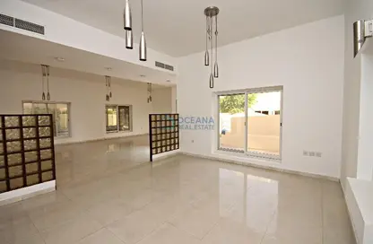 Villa - 4 Bedrooms - 4 Bathrooms for rent in Jumeirah 3 Villas - Jumeirah 3 - Jumeirah - Dubai