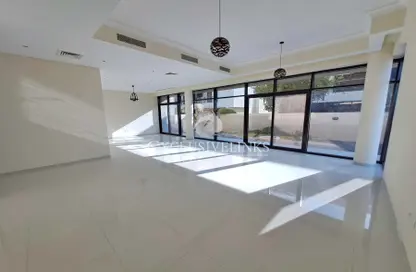 Villa - 5 Bedrooms - 6 Bathrooms for rent in Queens Meadow - DAMAC Hills - Dubai