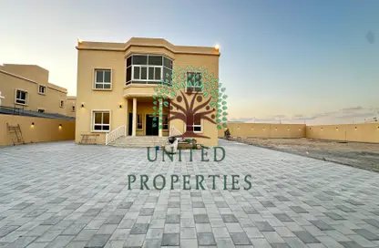 Villa - 5 Bedrooms for rent in Al Suyoh 7 - Al Suyoh - Sharjah