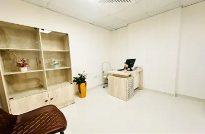 Business Centre - Studio - 1 Bathroom for rent in Abu Hail - Deira - Dubai