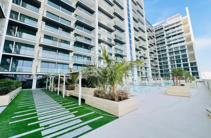 Apartment - 1 Bedroom - 2 Bathrooms for rent in Binghatti Amber - Jumeirah Village Circle - Dubai