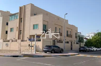 Villa - 4 Bedrooms - 6 Bathrooms for sale in Corniche Road - Abu Dhabi