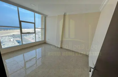 Apartment - 1 Bedroom - 1 Bathroom for rent in Corniche Tower - Ajman Corniche Road - Ajman