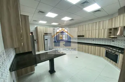 Villa - 5 Bedrooms - 6 Bathrooms for sale in Al Azra - Al Riqqa - Sharjah