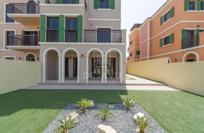 Villa - 4 Bedrooms - 5 Bathrooms for rent in Sur La Mer - La Mer - Jumeirah - Dubai