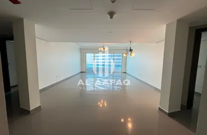 Apartment - 2 Bedrooms - 3 Bathrooms for rent in Blue Tower - Al Majaz 3 - Al Majaz - Sharjah