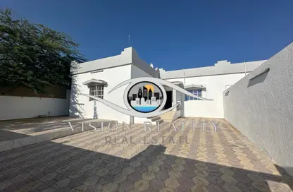 Villa - 2 Bedrooms - 3 Bathrooms for rent in Al Dhait North - Al Dhait - Ras Al Khaimah