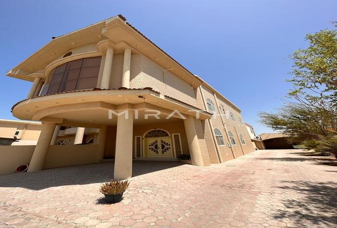 Villa - 2 Bedrooms - 2 Bathrooms for rent in Al Barsha 3 Villas - Al Barsha 3 - Al Barsha - Dubai